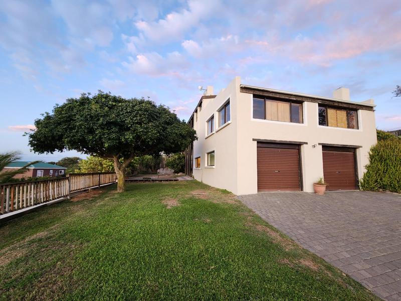 4 Bedroom Property for Sale in Paradise Beach Eastern Cape